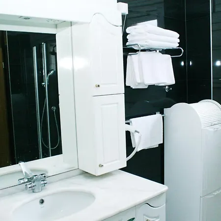 Elegance Hotel 4*