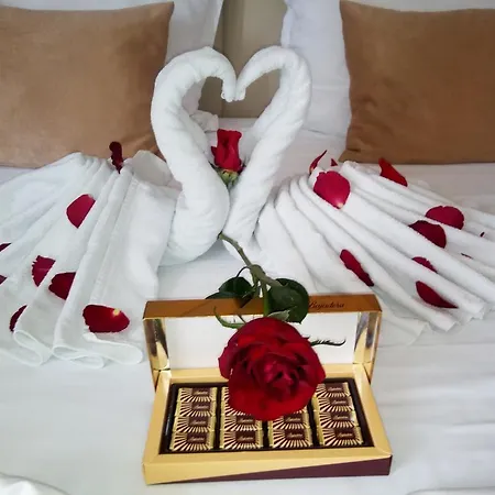 Elegance Hotel