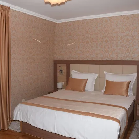 Elegance Hotel
