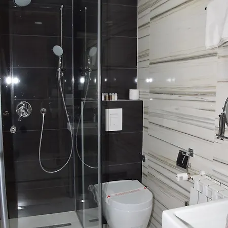 Hotel Elegance 4*