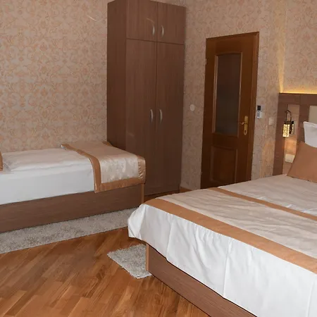 Elegance Hotel